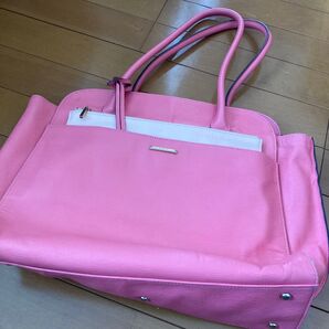 4℃ ピンクショルダーバッグ