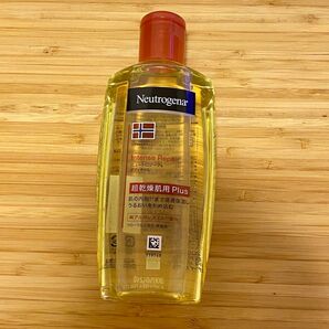 ニュートロジーナ Neutrogena インテンスリペア ボディオイル