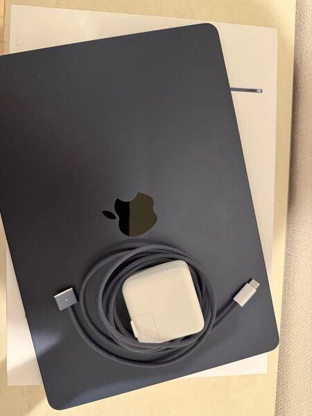 【美品+バッテリー100%】MacBook Air ミッドナイトSSD256GB メモリ8GB 8コア