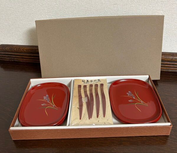 銘々皿と和菓子用フォーク各5点