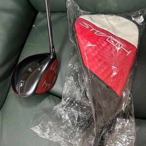 テーラーメイド ステルス2HDドライバー新品未使用 のヘッドカバー付き シャフト純正Sです。