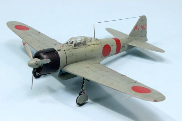 零式艦上戦闘機二一型「永遠の0」特別版 完成品 タミヤ 1/72