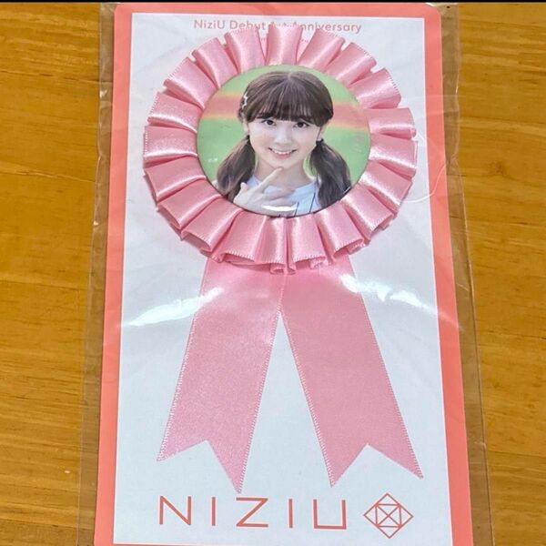 NiziU ミイヒ ロゼット缶バッチ ロゼット 缶バッジ 缶バッチ 1周年