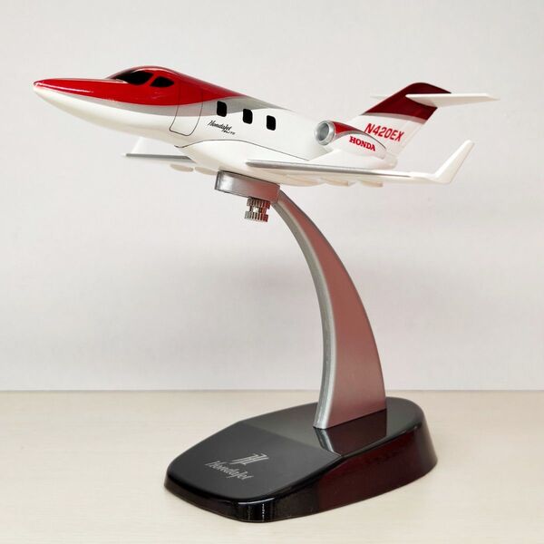【新品】1:72 ホンダジェット HondaJet レッド/ホワイト 飛行機模型 完成品