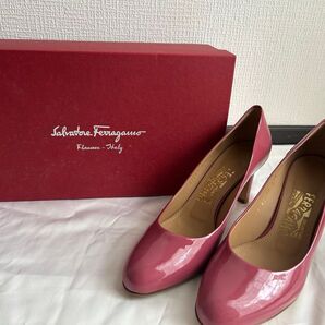 サルヴァトーレ フェラガモ パンプス エナメル ヒール シューズ 靴 レディース