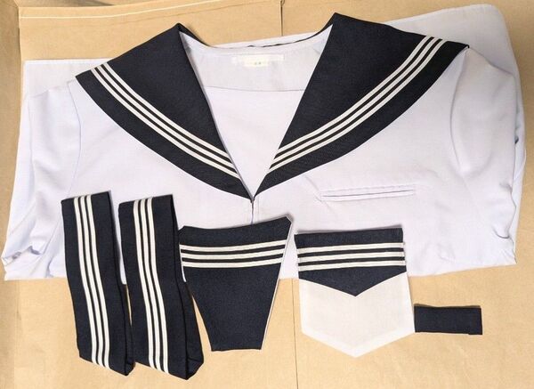 白 紺 半袖 セーラー服 両袖口 ポケット 胸当て スカーフ留め 6点 まとめ売り セット