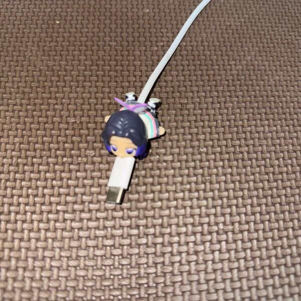 鬼滅の刃 ケーブルホルダー(胡蝶しのぶ)