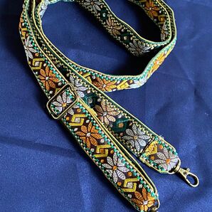 スマホショルダーストラップ 幾何学模様 リボン 花柄刺繍 ショルダーベルト