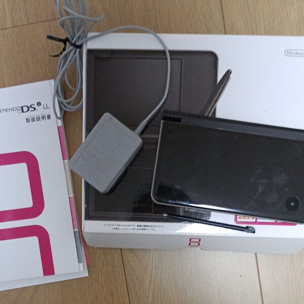 ニンテンドーDSill 本体 dsi ll