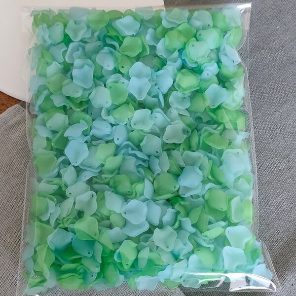 約1000個 花びらパーツ ミントアソート