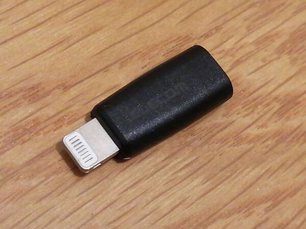エレコム 変換アダプタ Type-C (メス) -Lightning (オス) USB PD対応 ブラック MPA-CFLMBK