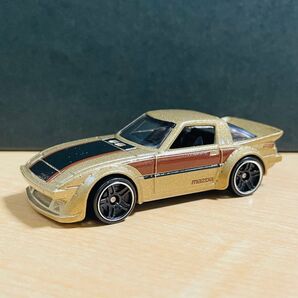 ホットウィール マツダ RX-7 MAZDA サバンナ FB3S ゴールド 金