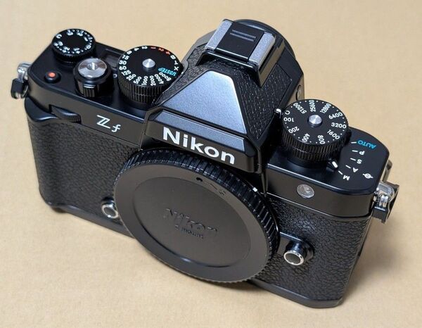 Nikon Zf フルサイズミラーレスカメラ