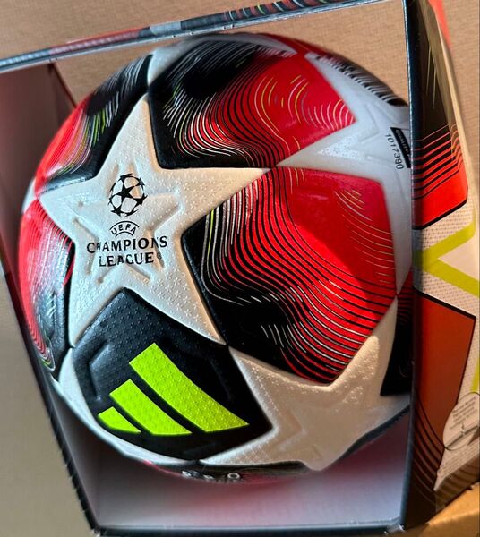 フィナーレ UEFAチャンピオンズリーグ公式試合球 新品未使用箱付 サッカーボール アディダス adidas 国内購入正規品