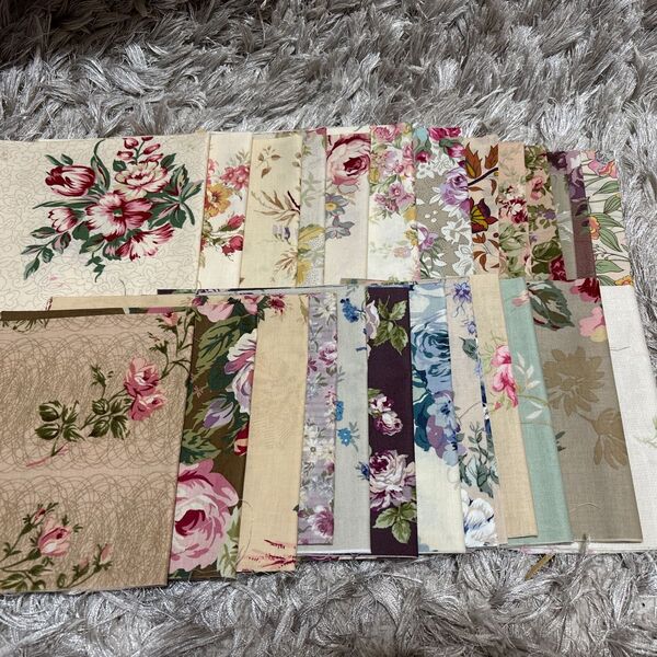 No1ハンドメイド パッチワーク 生地 花柄 30x30cm カット 4つ折り25枚 まとめ売り