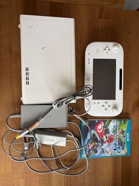 任天堂 WiiU ホワイト 8GB 動作確認済 初期化済 マリオカート8付き