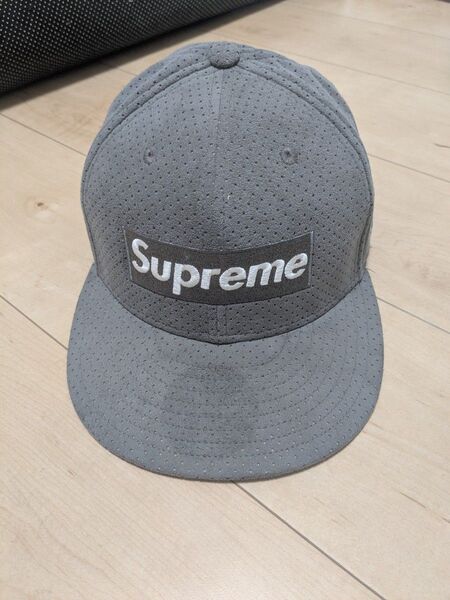Supreme メッシュキャップ グレー スウェード