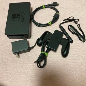 Nintendo Switch ニンテンドースイッチ ドック セット ストラップ付き! グリップ