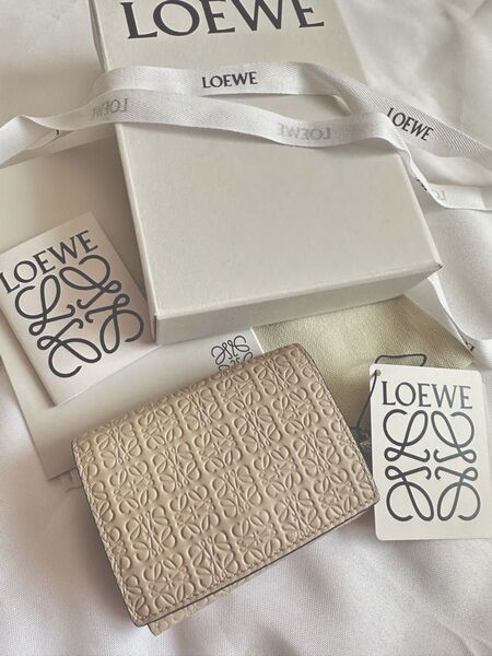 LOEWE ロエベ リピート トライフォールドウォレット エンボスシルクカーフ 三つ折財布 スモールウォレット