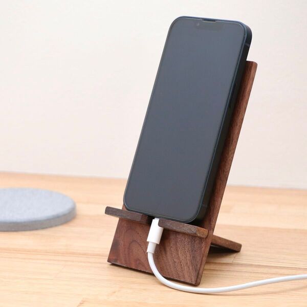 【ハンドメイド】2段階調整できる木製スマホスタンド〈ウォールナット・スクエア〉