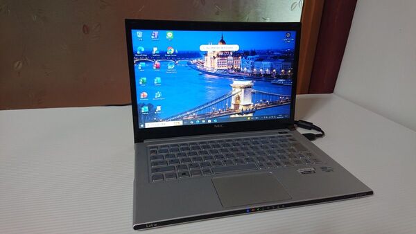 【中古】LaVie Z LZ550/LS Win10Pro i5-3337u SSD 128GB メモリ 4GB 13.3型