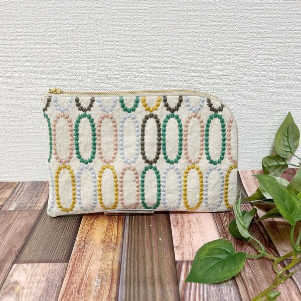 L字ファスナーポーチ 刺繍 ハンドメイド 通帳入れ マルチケース