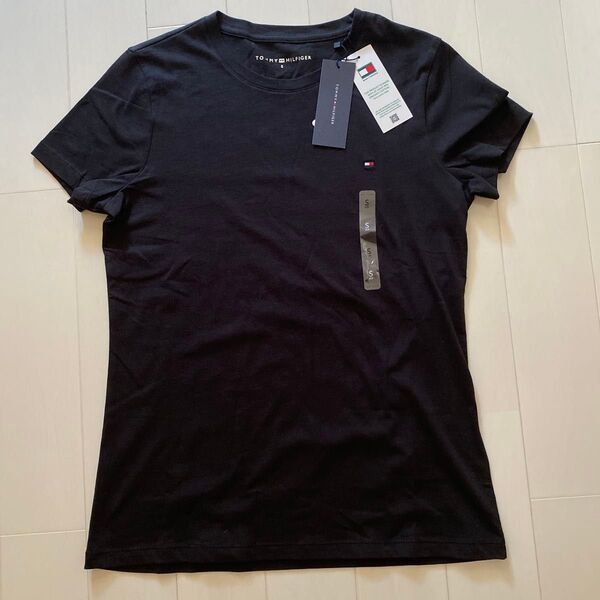Tommy Hilfiger トミーヒルフィガー レディースTシャツ Sサイズ ブラック 新品タグ付き