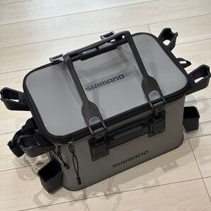 シマノ ロッドレスト タックルバッグ (レスト4/ハードタイプ) BK-024W グレー 27L 美品