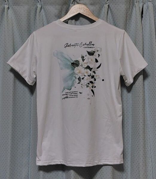 【新品】サイズS/M レディース向き 半袖Tシャツ/カットソー ホワイト バックプリント ※お値引き歓迎 No.114