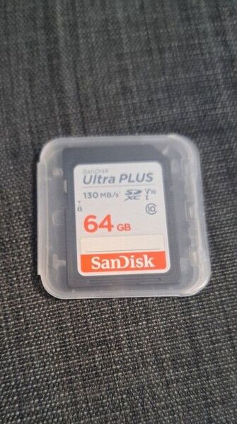 SanDisk SDカード Ultra PLUS 64GB 130MB/秒