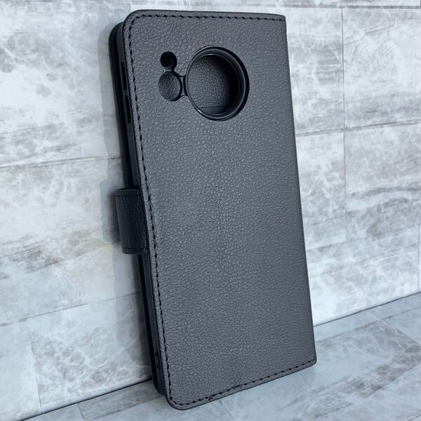 【AQUOS SENSE8】手帳型スマホケース オールブラック カード・お札収納 マグネットフラップ スタンド 横置き 大人