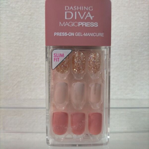 ダッシング ディバ DASHING DIVA ネイルチップ 付け爪 ローズ ピンク 単色 ミディアム ラウンド ラメ ゴールド