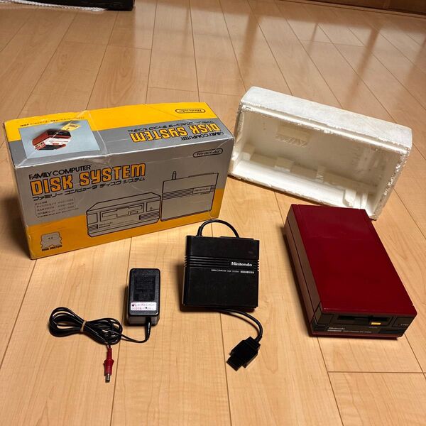 初期型! ファミコン ディスクシステム本体(HVC-022)とRAMアダプター(HVC-023)とACアダプター(HVC-025)