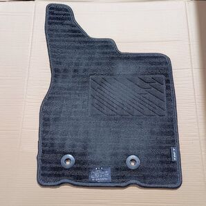 ダイハツ タフト 純正フロアマット
