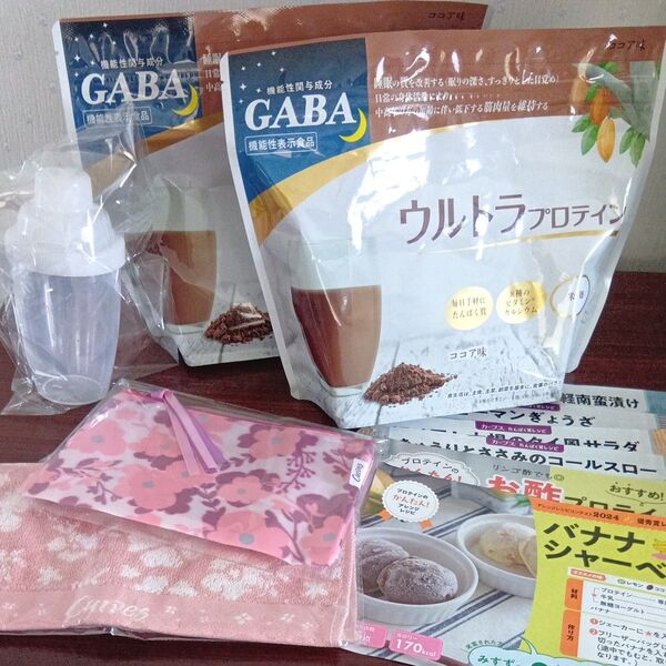 (賞味期限2026.7)GABA米麹入りカーブスウルトラプロテイン ココア味 (約27食分)2つ シェーカーハンドタオル他 付き