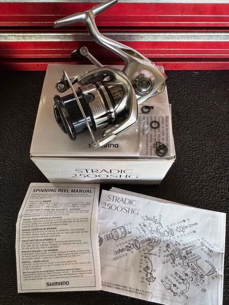 19ストラディック2500SHG シマノ スピニング リール