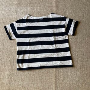 ボーダー柄トップス(アースミュージックエコロジー)、Tシャツ、ボーダー柄黒と白 美品
