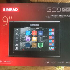 9月特売 Simrad GO9 XSE - 9インチ チャートプロッター 日本語 セット