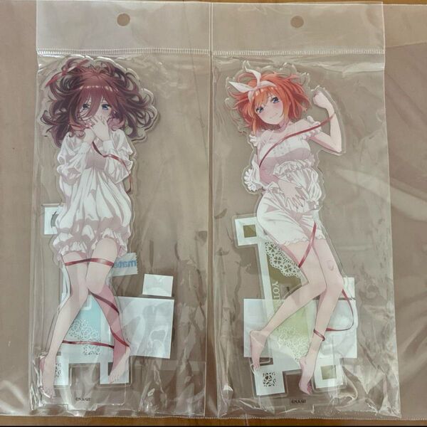 五等分の花嫁 アクリルフィギュアM ネグリジェ 三玖、四葉