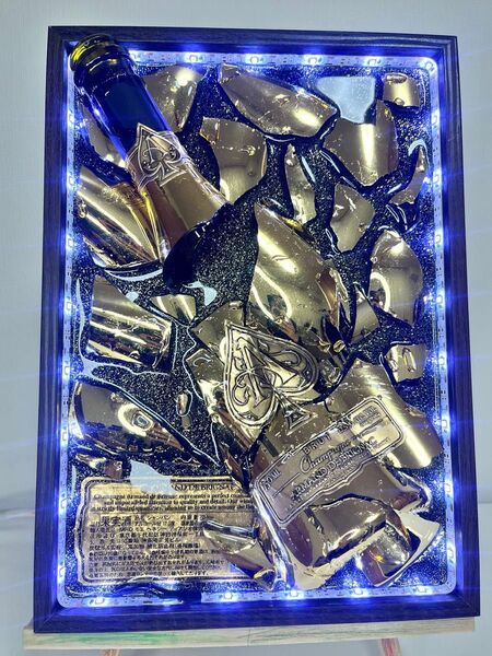 LEDシャンパンアート アルマンドゴールド 壁掛けにも 光ります!