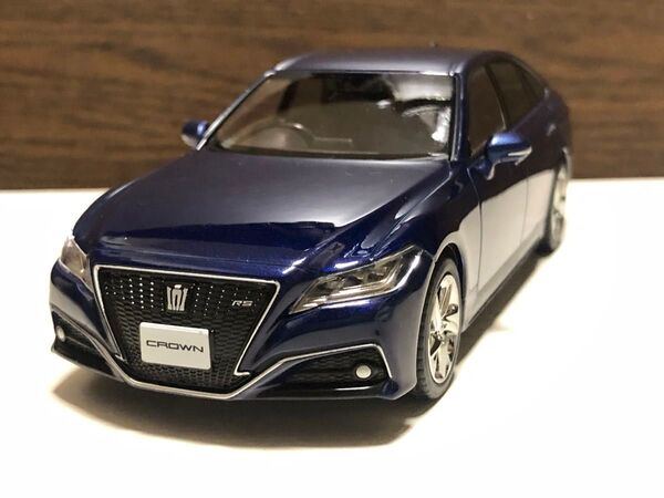 1/30 色見本 トヨタ クラウン RS Advance ダークブルーマイカ ミニカー