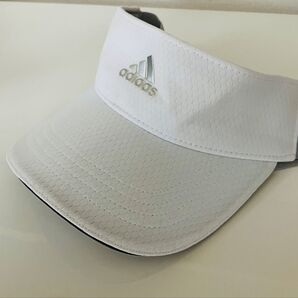adidas サンバイザー ホワイト