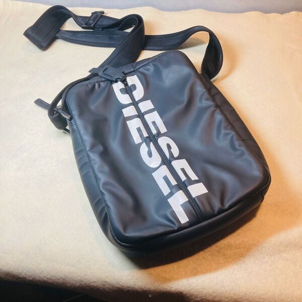 良品 ディーゼル DIESEL ビッグロゴ ショルダーバッグ ナイロン ブラック