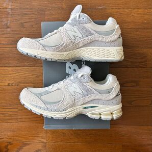 New Balance 2002R オフホワイト