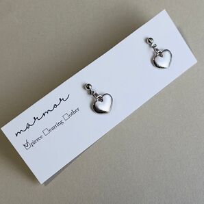 No.1408 シルバー ミニ ハート ピアス イヤリング ハンドメイド シンプル 銀 カジュアル 小ぶり 揺れる
