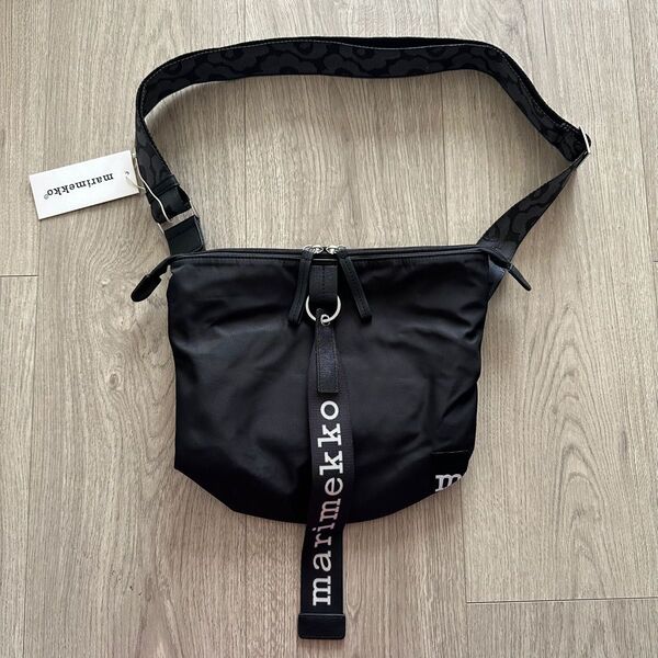 Marimekko (マリメッコ) Essential Bucket Solid ショルダーバッグ ポシェット レディース