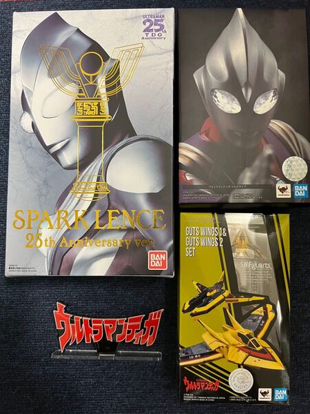 ウルトラレプリカ・真骨彫・フィギュアーツ・アクリルロゴ ウルトラマンティガ 4種セット