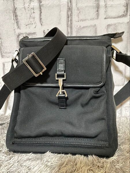 GUCCI グッチ GGキャンバス GG柄 ショルダーバッグ ブラック 本物