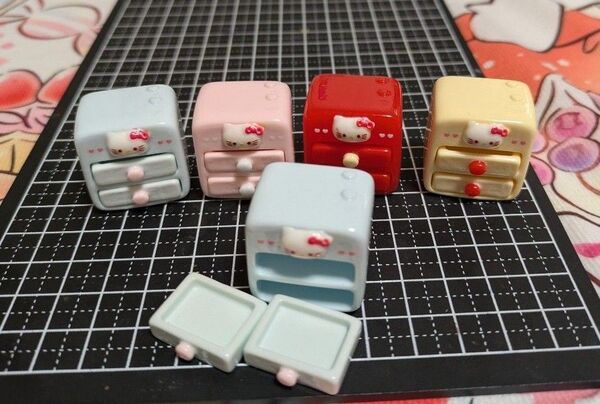 デコパーツ プラパーツ4個1セット220円 売り切れ