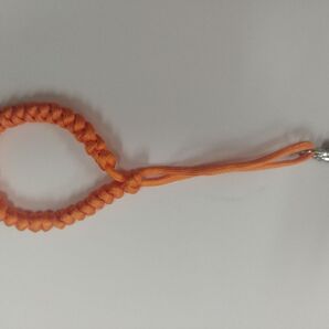 パラコード ハンドメイド、携帯ストラップ オレンジ